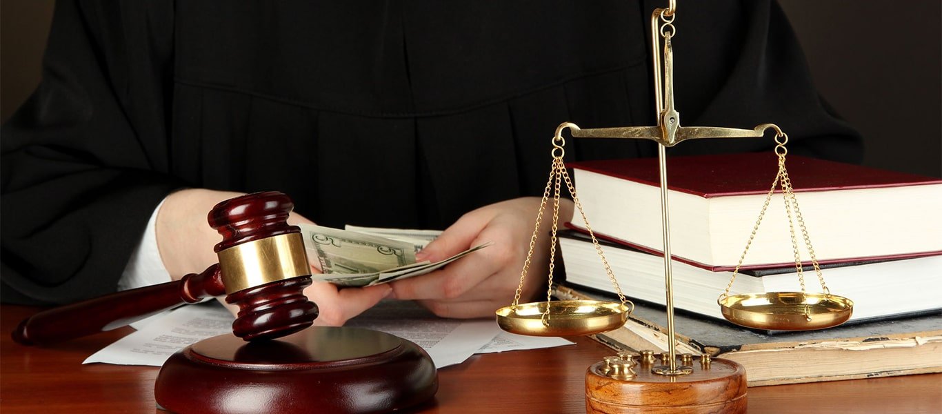 Kerala High Court advocate in Kochi handling civil, criminal and constitutional matters